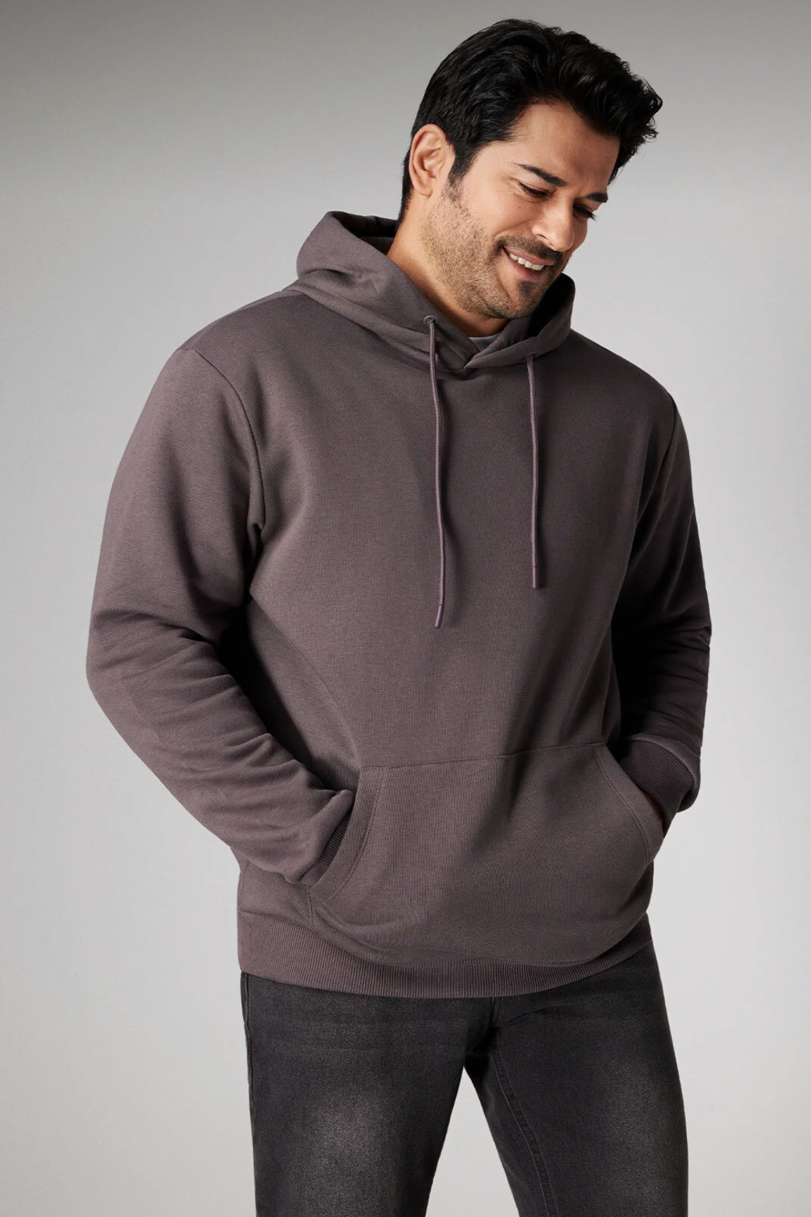 هودي بلون رمادي دافئ من AC&CO