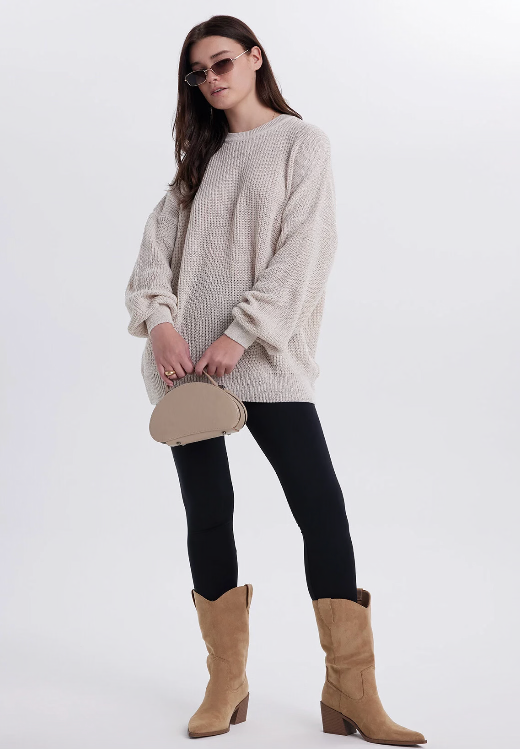 كنزة تريكو نسائية بقصة فضفاضة باللون البيج من TUDORS