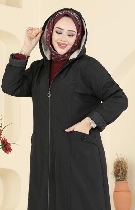 معطف اسود طويل مبطن بفرو