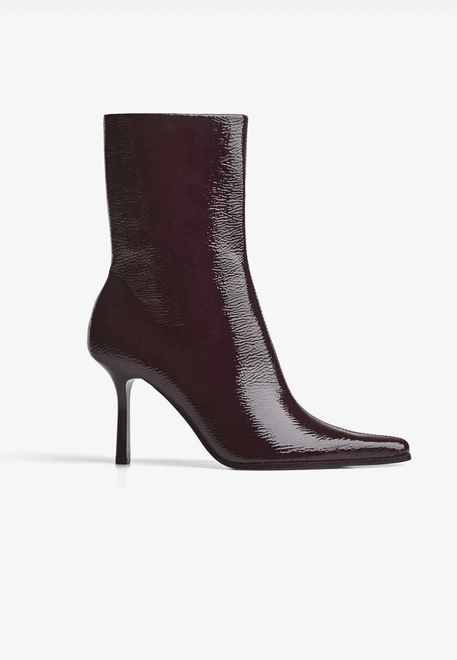 حذاء بكعب عالي من Bershka